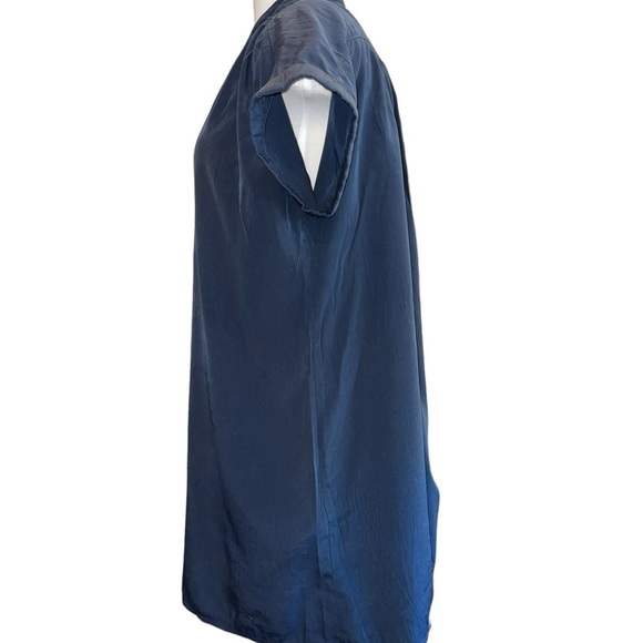 Earth Women's Top Size L Blue V=Neck Cap Sleeves Pullover Front Buttons - Picture 4 of 7